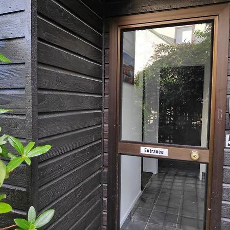 Stunning Home With Amazing Wakatipu Lake Views Queenstown Exterior photo